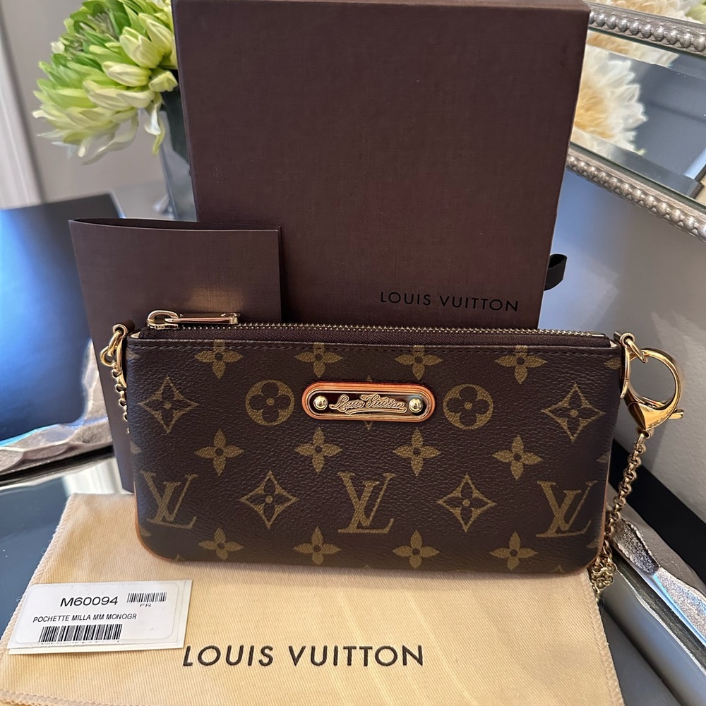 Discontinued Louis Vuitton pochette Milla   MM